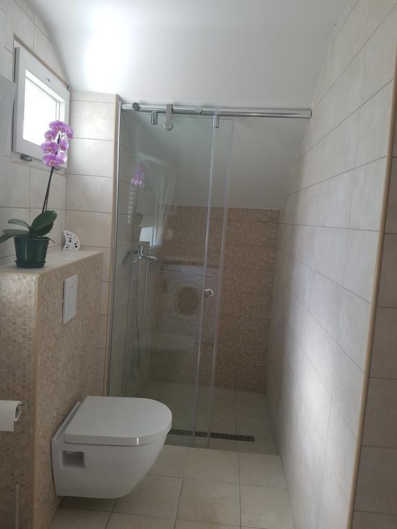 Apartments Maksim And Timon Krk Town Exterior photo